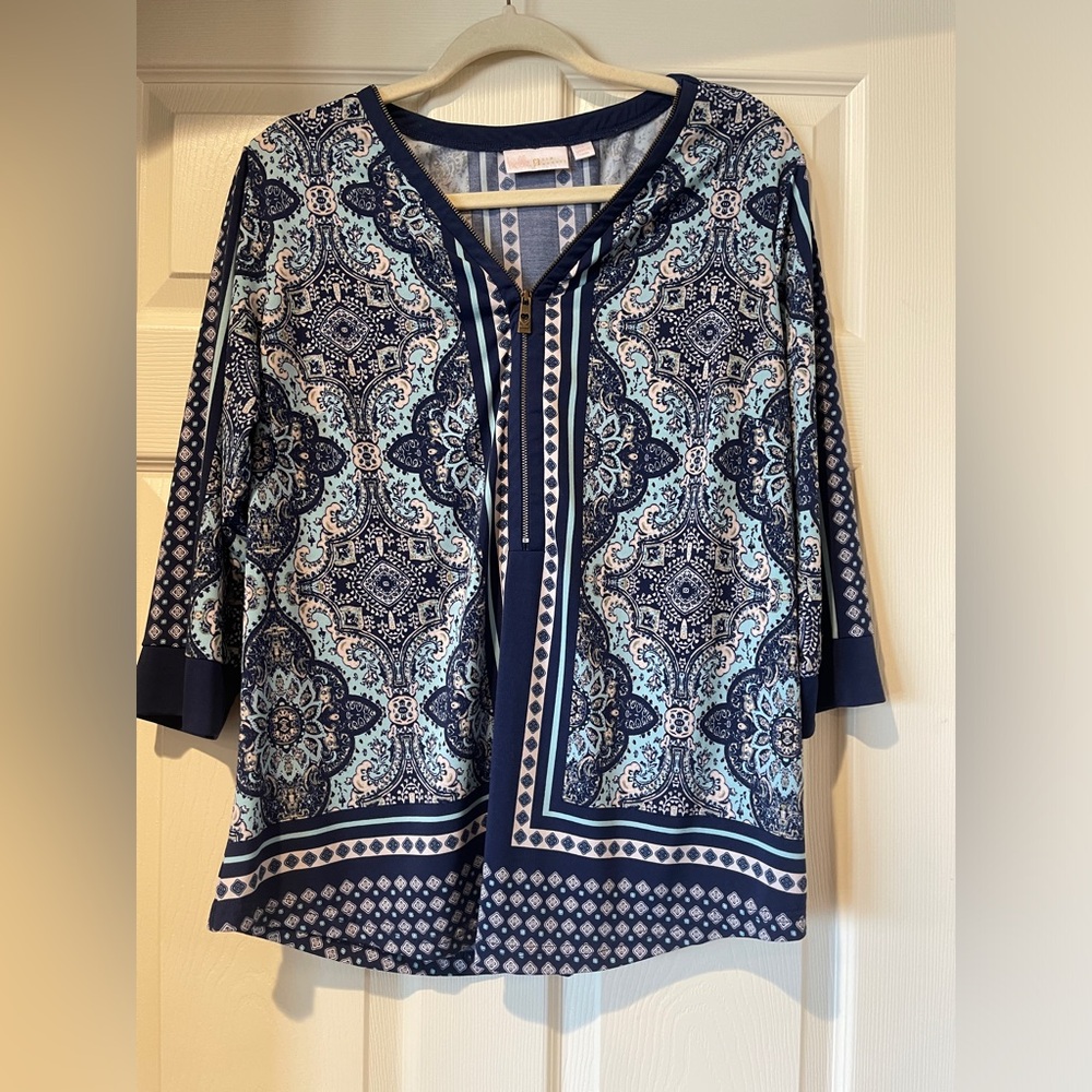 Kim Gravel top